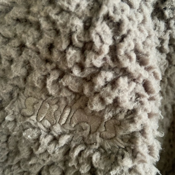 SKIMS Teddy Zip-Up Cropped Jacket | Size XS - Picture 2 of 14